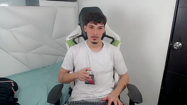 Snapshot of Yankeee_ chatting on 28, 11, 2025 Yankeee online show from 28, 11, 2025