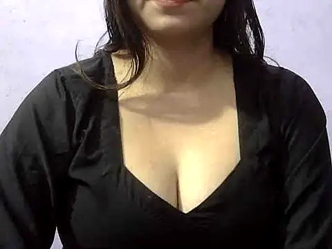 Snapshot of Sexyi_Alysha chatting on 7, 5, 2026 Sexyi Alysha online show from 7, 5, 2026