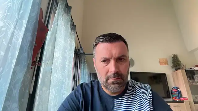 Snapshot of coolsmith81 chatting on 19, 6, 2026 coolsmith81 online show from 19, 6, 2026