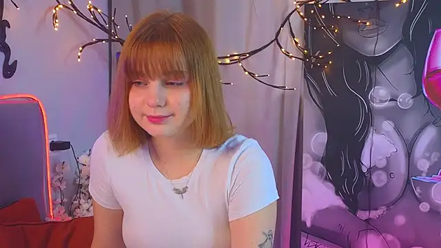 Snapshot of AsiaBritney chatting on 29, 11, 2025 AsiaBritney online show from 29, 11, 2025