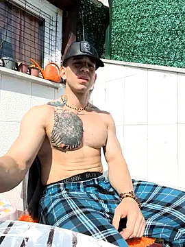 hazarcannn online show from 7, 4, 2026