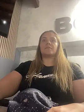 LoreinnFox online show from 4, 4, 2026