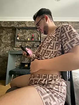 Snapshot of mcylzsd chatting on 30, 11, 2025 mcylzsd online show from 30, 11, 2025