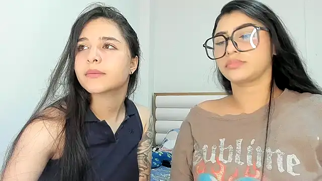 Snapshot of ROUS_SWEET_ chatting on 2, 4, 2026 ROUS SWEET online show from 2, 4, 2026