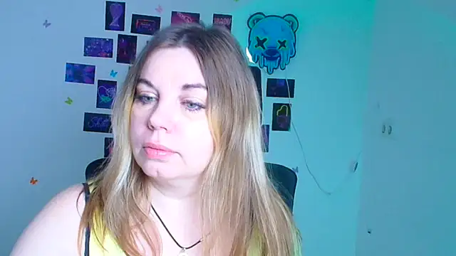 Amanda Swannn online show from 5, 12, 2025