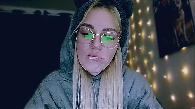 Whitehex666 online show from 18, 1, 2026