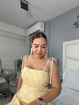 Snapshot of AnnaJaimes chatting on 9, 4, 2026 AnnaJaimes online show from 9, 4, 2026