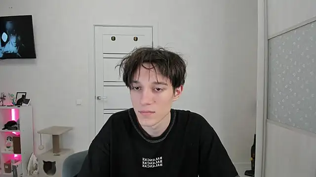 Mickleloveu online show from 1, 12, 2025