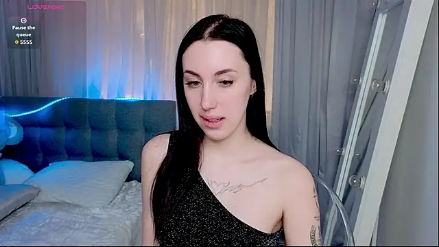 Miss  Linn online show from 4, 2, 2026