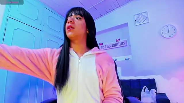 Hot Darliing online show from 13, 1, 2026