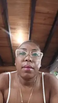 Snapshot of ChanneldelaCroix chatting on 27, 4, 2026 ChanneldelaCroix online show from 27, 4, 2026