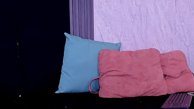 scarlett jhon online show from 17, 12, 2025