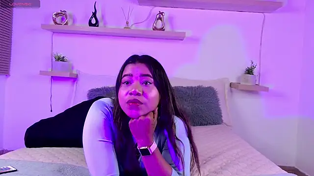 Snapshot of Lunaartistry chatting on 29, 11, 2025 Lunaartistry online show from 29, 11, 2025