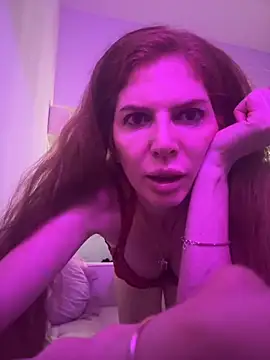 Snapshot of redheadangel_5 chatting on 1, 12, 2025 redheadangel 5 online show from 1, 12, 2025