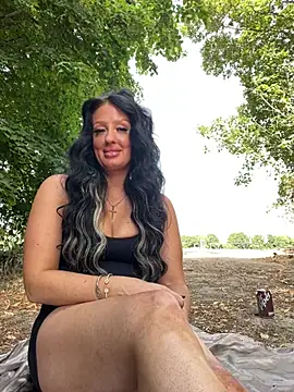 Lolaxox  online show from 2, 8, 2026
