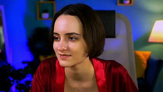 KateWillows online show from 3, 2, 2026