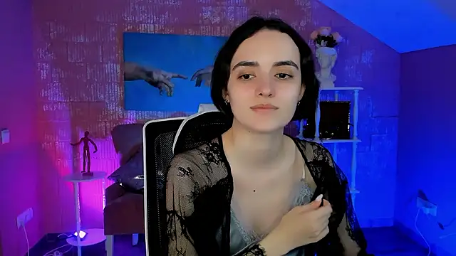 KateWillows online show from 16, 3, 2026