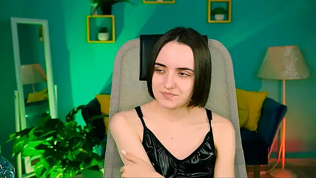 KateWillows online show from 6, 4, 2026