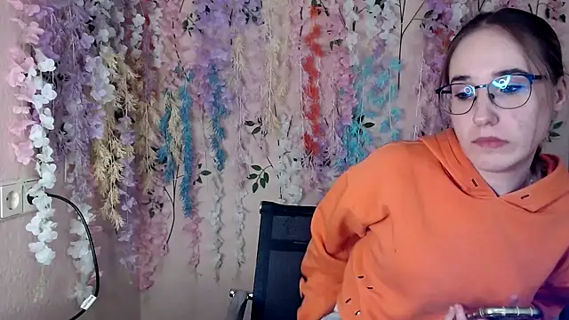 Moon  Lily online show from 2, 12, 2025