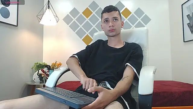 LucassSmith11 online show from 19, 1, 2026