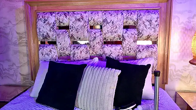 emily dempsey online show from 14, 2, 2026