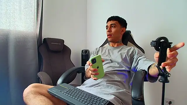 Snapshot of liorvante chatting on 1, 2, 2026 liorvante online show from 1, 2, 2026