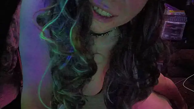 Snapshot of spunfoxxx chatting on 13, 1, 2026 spunfoxxx online show from 13, 1, 2026