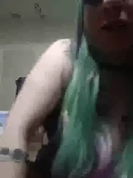 Snapshot of spunfoxxx chatting on 3, 3, 2026 spunfoxxx online show from 3, 3, 2026