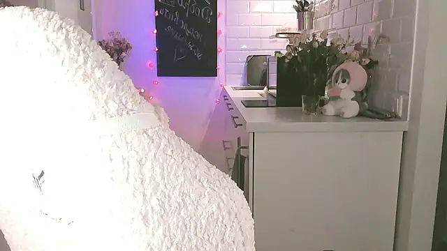 MePretty online show from 3, 3, 2025