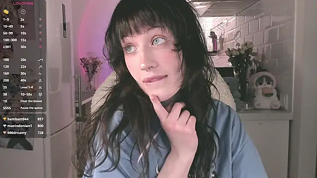 MePretty online show from 21, 3, 2025