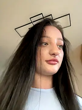 Snapshot of Monika_Song chatting on 2, 12, 2025 Monika Song online show from 2, 12, 2025