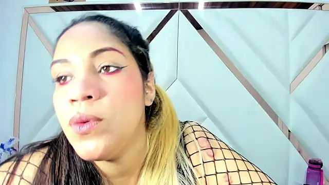 Snapshot of Faehlis__ chatting on 2, 3, 2026 Faehlis online show from 2, 3, 2026