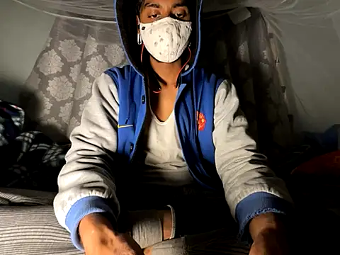 hunterboy2001 online show from 30, 11, 2025