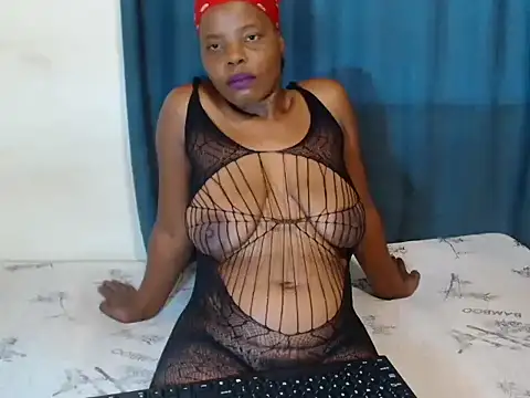 Snapshot of SexyMellow21 chatting on 30, 11, 2025 SexyMellow21 online show from 30, 11, 2025