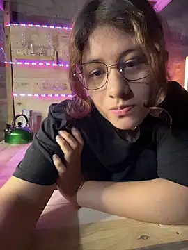 Snapshot of dakota021 chatting on 9, 3, 2026 dakota021 online show from 9, 3, 2026