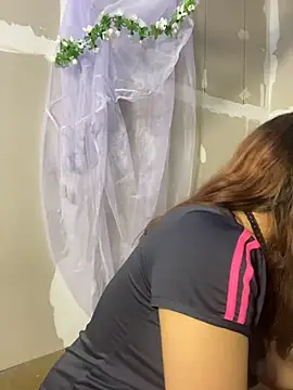 Snapshot of dakota021 chatting on 2, 4, 2026 dakota021 online show from 2, 4, 2026