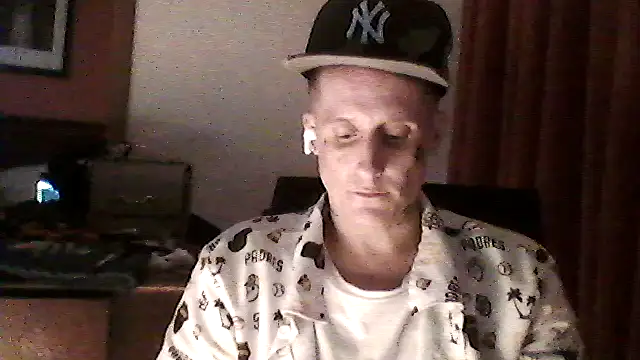 Snapshot of lottatoxicshyt chatting on 1, 6, 2026 lottatoxicshyt online show from 1, 6, 2026