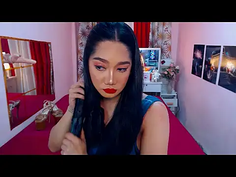 UrScreenGoddess online show from 9, 6, 2026