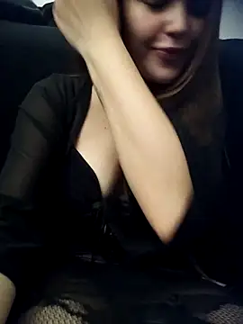 Snapshot of lunaevox chatting on 30, 11, 2025 lunaevox online show from 30, 11, 2025