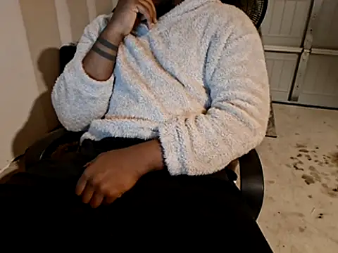 Snapshot of Satxbigblack7 chatting on 30, 11, 2025 Satxbigblack7 online show from 30, 11, 2025