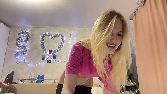 CelenFomes online show from 3, 12, 2025