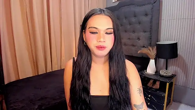 asianhugecockjulia online show from 18, 1, 2026