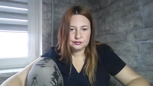 Snapshot of Cute_Juliia chatting on 1, 12, 2025 Cute Juliia online show from 1, 12, 2025