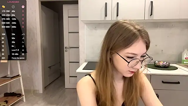 Snapshot of MargyDejong chatting on 3, 3, 2026 MargyDejong online show from 3, 3, 2026