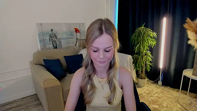 Snapshot of MidnighteAura chatting on 17, 6, 2026 MidnighteAura online show from 17, 6, 2026