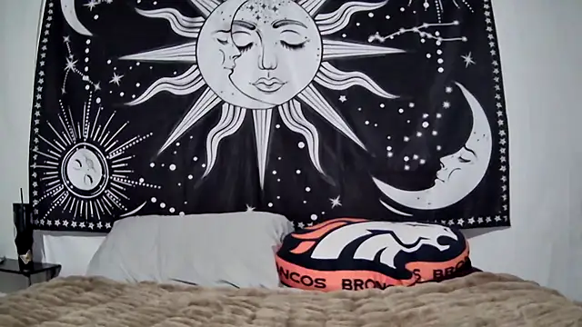 Snapshot of Maexoxo chatting on 4, 2, 2026 Maexoxo online show from 4, 2, 2026