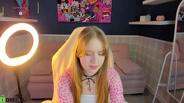 Snapshot of Victori_Fox chatting on 18, 4, 2026 Victori Fox online show from 18, 4, 2026