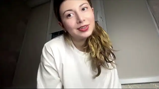 Snapshot of lunary_dr chatting on 1, 12, 2025 lunary dr online show from 1, 12, 2025