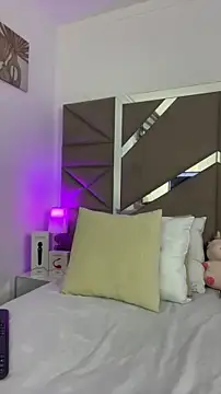 Dreammy Kitty online show from 8, 4, 2026