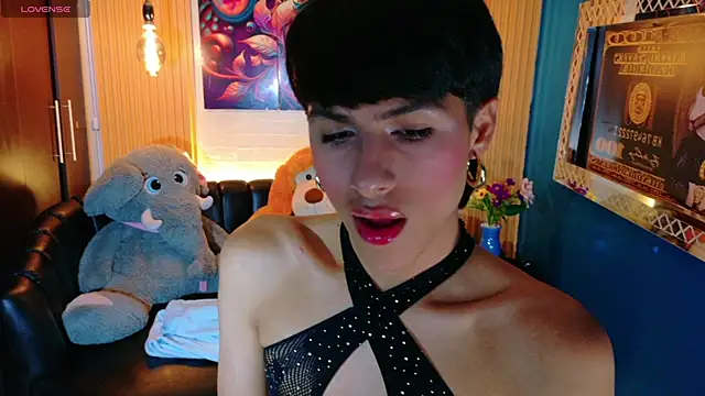 StormLuxX online show from 4, 4, 2026